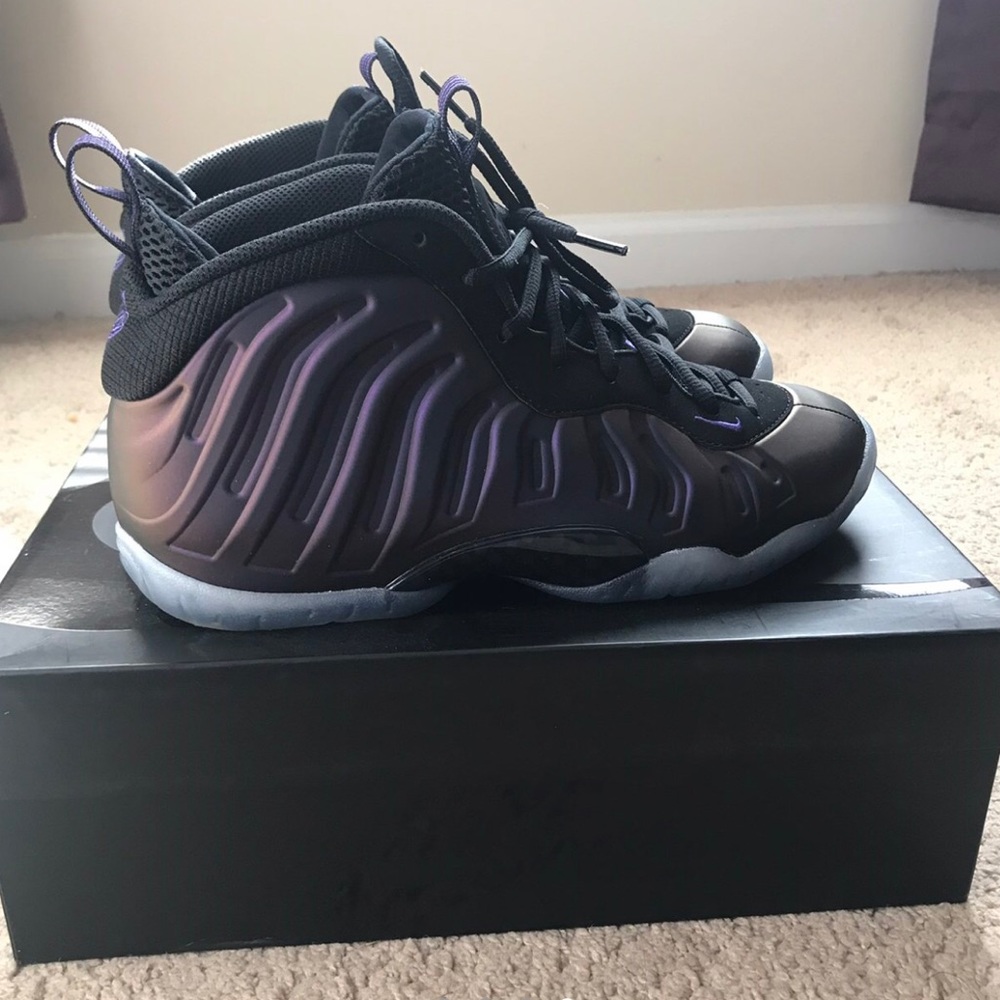 nike little posite one